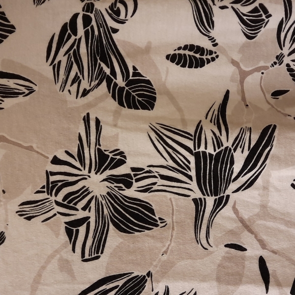 NWT, Michael Stars Crew Neck Floral Top - Picture 7 of 10